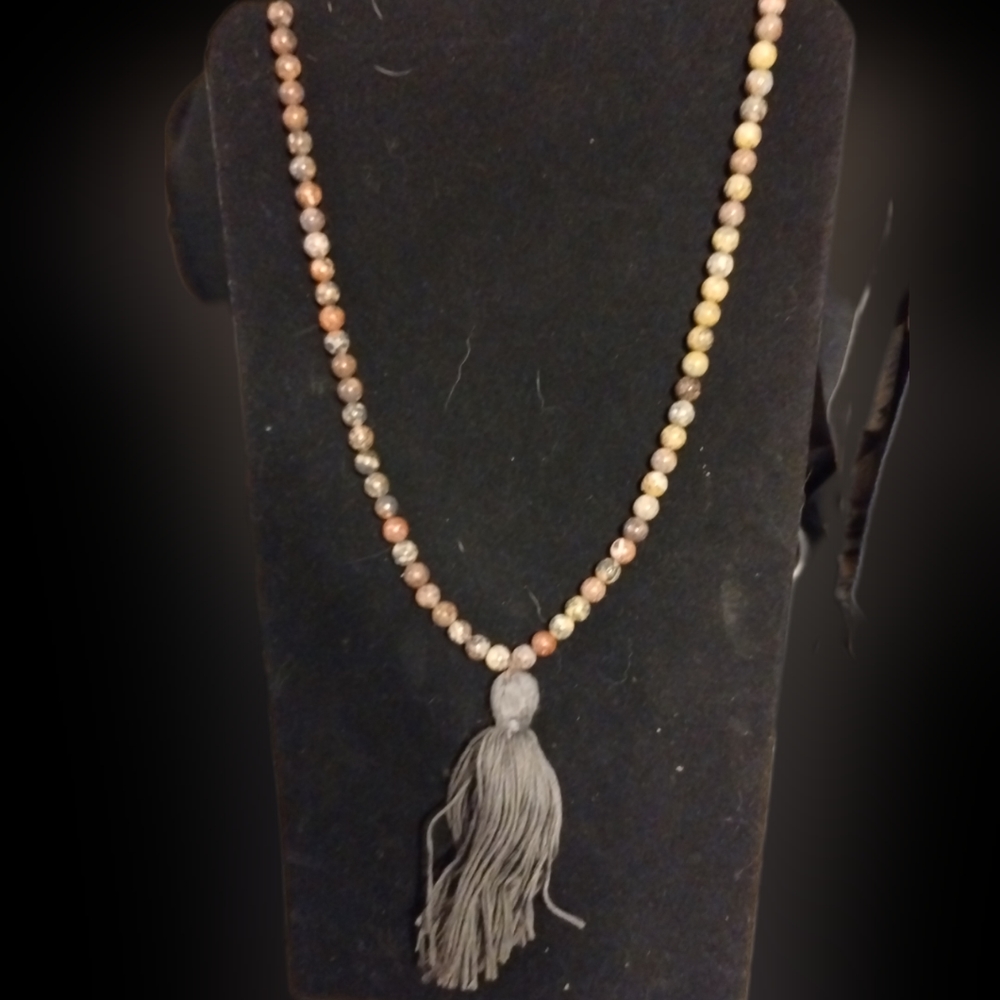 Taslle necklace